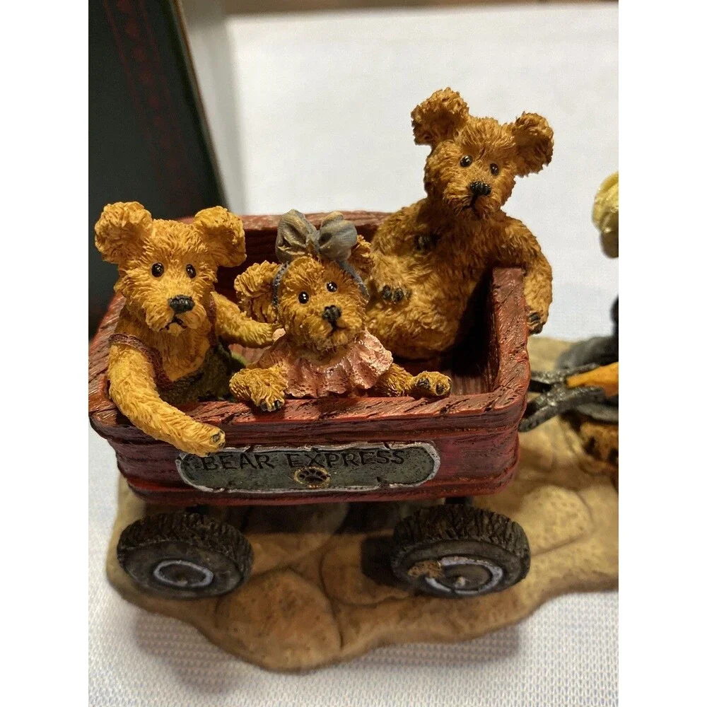 Boyds Bears Collection Huck with Mandy, Zoe and Zack…Rollin’ Along Numbered